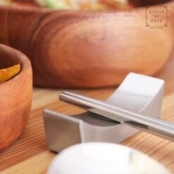 House Of Husk 1 Persoons Chopstick Lepel Set - 1 Paar Metalen Koreaanse Eetstokjes - Inclusief Eetlepel En Houder - RVS - Metaal - Eetstokjes - Koreaans - Vaatwasserbestendig - Sushi Chopsticks - Noodles - Zilver -Greenpan Winkel 1200x1200 421