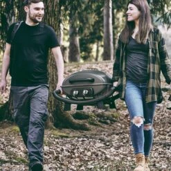 Burnhard Draagbare 2-Branders Gasbarbecue - Afdekhoes - BBQ Wayne -Greenpan Winkel 1200x1200 434