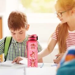 Flyweight Lyseren Drinkfles Voor Kinderen - Waterfles 600 Ml - Zonder BPA - Onbreekbaar - Fruitfilter - Afwasmachinebestendig 8 Flyweight Lyseren Drinkfles Voor Kinderen - Waterfles 600 Ml - Zonder BPA - Onbreekbaar - Fruitfilter - Afwasmachinebestendig -Greenpan Winkel 1200x1200 596