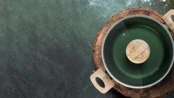 Forest, Braadpan Met Deksel – Ø 16 Cm – 100% Gerecycled Aluminium – Geschikt Voor Alle Warmtebronnen - Duurzame Pan – PFOA Vrij – Sudderpan – Stoofpan – 2.5 L -Greenpan Winkel 1200x675 1