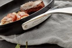 Demeyere Alu Pro Dura Glide Koekenpan - Ø 24 & Ø 28cm - Titanium -Greenpan Winkel 1200x799 17