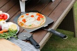 Bighorn Pizzaschep Voor BBQ En Oven-Inklapbare Handgreep -Pizzasnijder- Edelstaal -geschikt Als Broodschep En Ovenschep - SRPT01 -Greenpan Winkel 1200x800 90