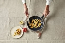 Demeyere Alu Cosi 3 Koekenpan - Ceraforce - 24 Cm - PTFE-vrij -Greenpan Winkel 1200x800 96