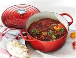Le Creuset Signature Braadpan - 4,2 L - 24 Cm - Kersenrood -Greenpan Winkel 1200x909 2
