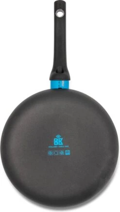 BK Blue Label Basics Hapjespan - Ø 24 Cm - Keramisch (PFAS Vrij) - Geen Inductie -Greenpan Winkel 679x1200